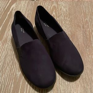 St John’s Bay flex form, Navy slip on. Women’s Size 11